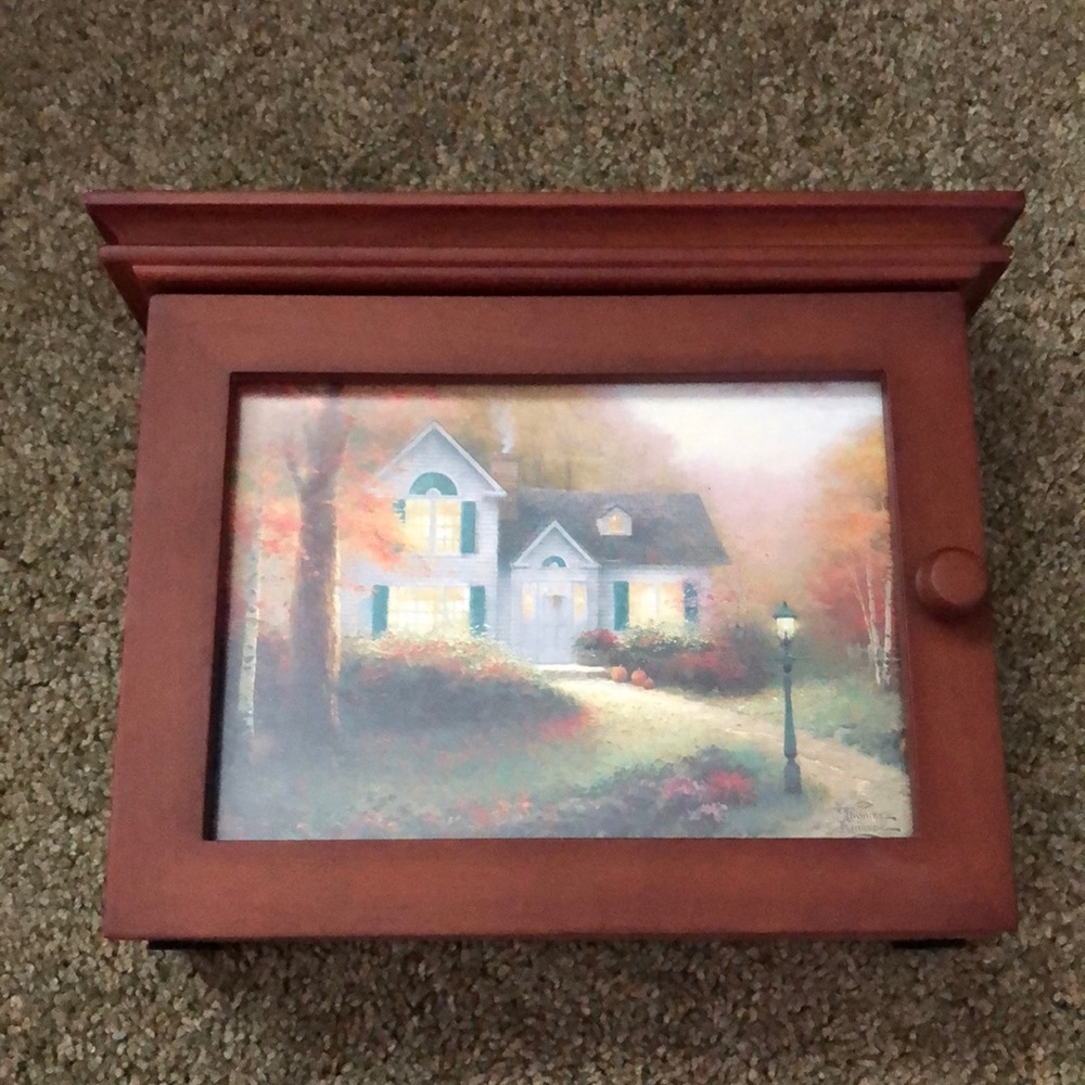 Thomas Kinkade Key holder